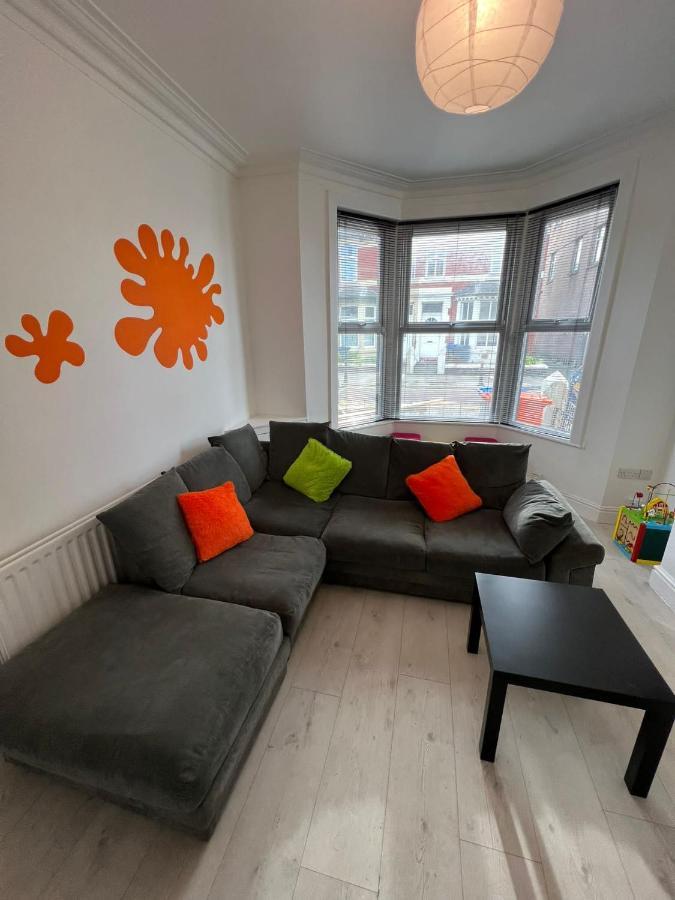 Villa Nickelodeon House Great For Kids à Blackpool Extérieur photo