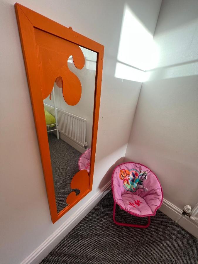 Villa Nickelodeon House Great For Kids à Blackpool Extérieur photo